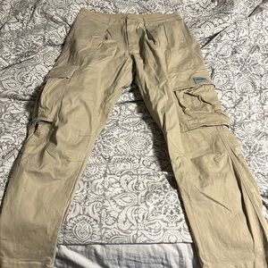 YoungLA cargos